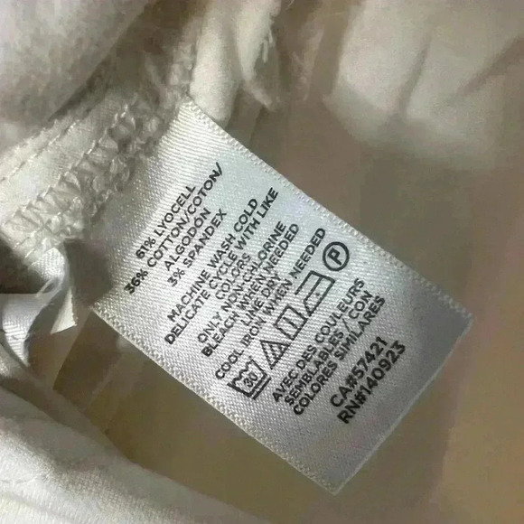 Lou & Grey White Crop Pants - Picture 7 of 7